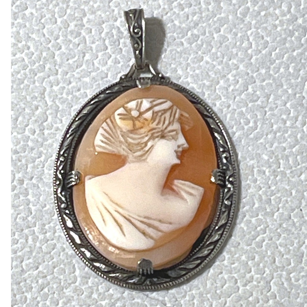 Vintage Hand Carved Shell Cameo Pendant Sterling Silver Ornate Lady 5g